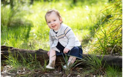 Knitted cardigans and gumboots